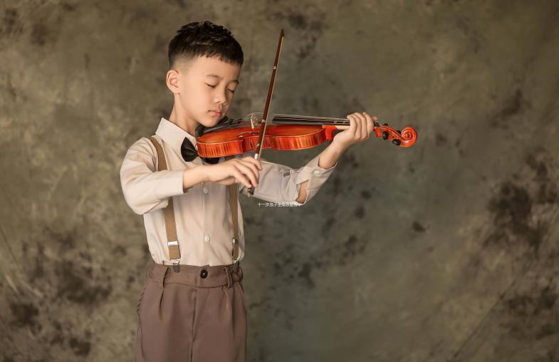 十一歲孩子坐高鐵是否半價、買啥票匯總，你不懂的這都有