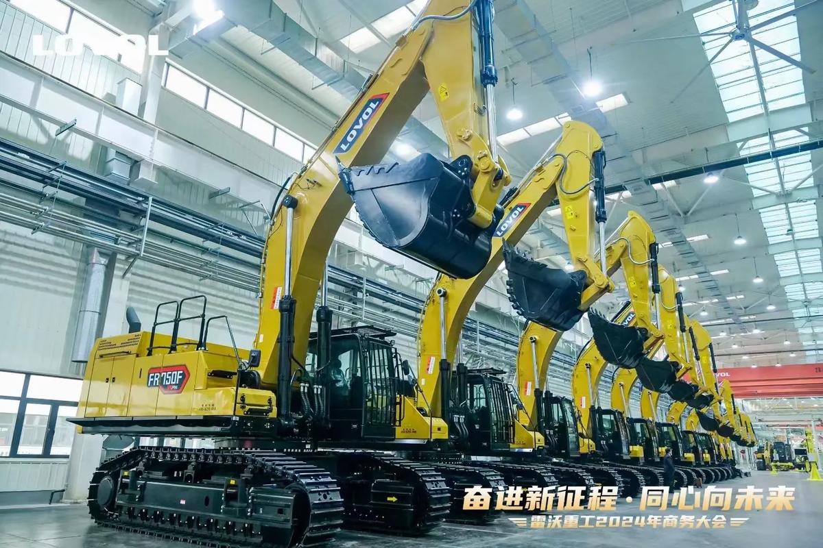 濰柴智慧重工新工廠 科技賦能，年產(chǎn)兩萬(wàn)臺(tái)引領(lǐng)工程機(jī)械新紀(jì)元